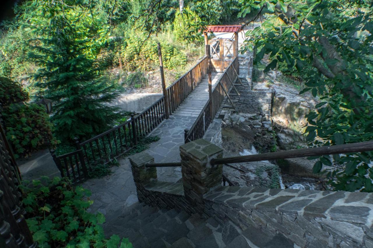 Комплекс Водопада Hotel Khrabrino Buitenkant foto