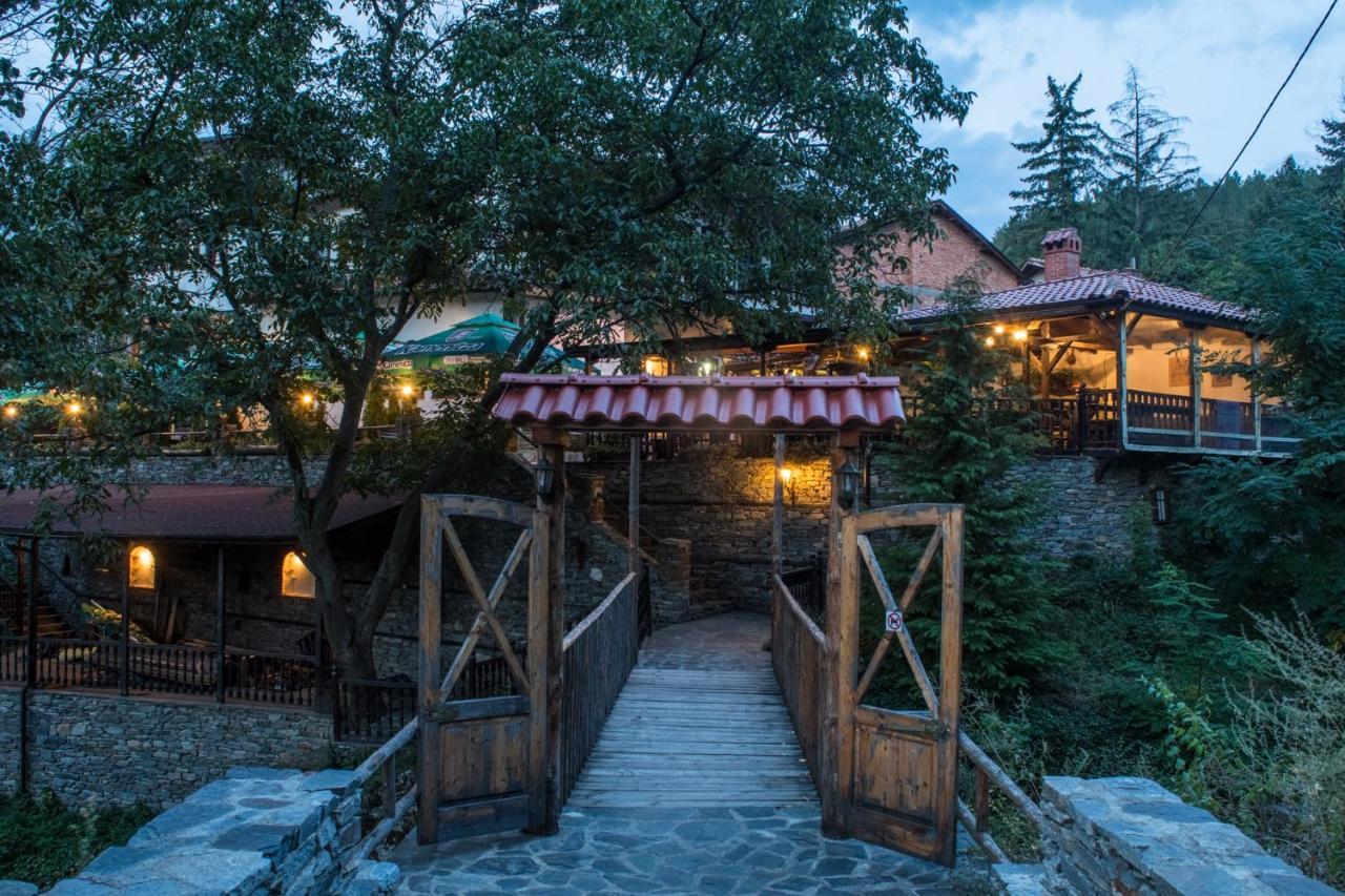 Комплекс Водопада Hotel Khrabrino Buitenkant foto